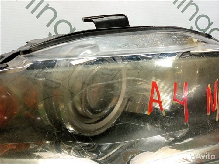 Фара передняя правая Audi A4 B7
