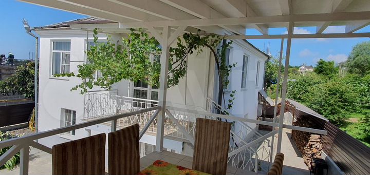 Дом 145 м² на участке 4 сот.