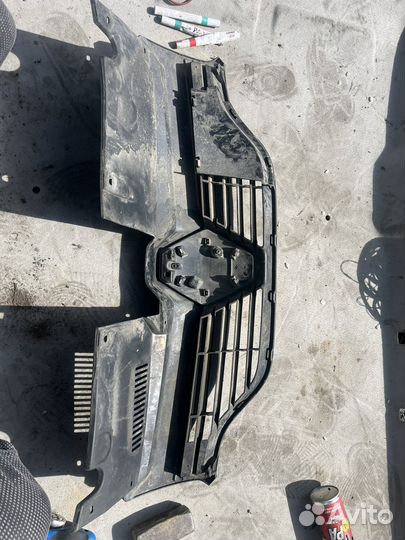 Решетка Рено Sandero 2