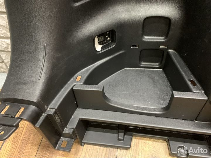 Kia Sportage Обшивка багажника левая