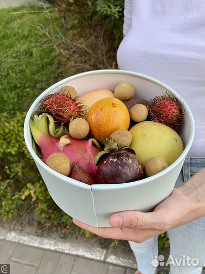 Фруктовая корзина в подарок