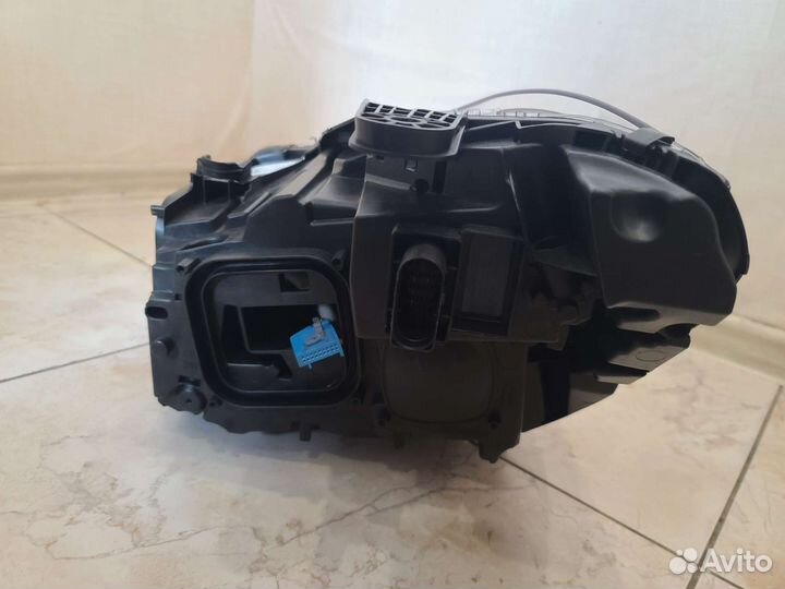 Фара Mercedes W218, Мерседес 218