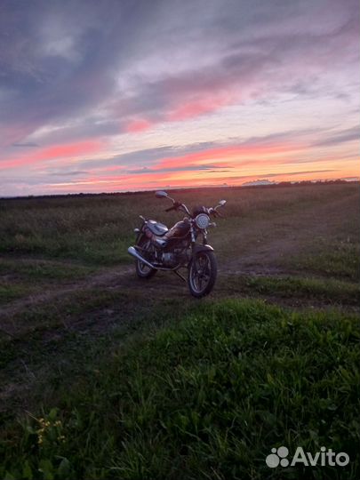 Гварлиор Стрит