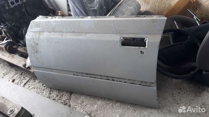 Дверь toyota crown MS110