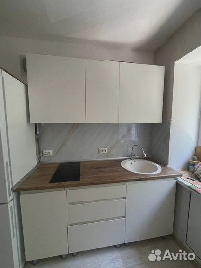 Кухня белая 160 см в наличии