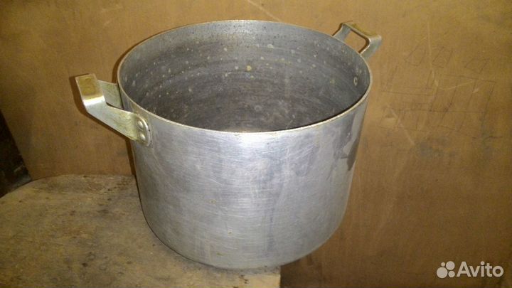 Кастрюля алюминиевая