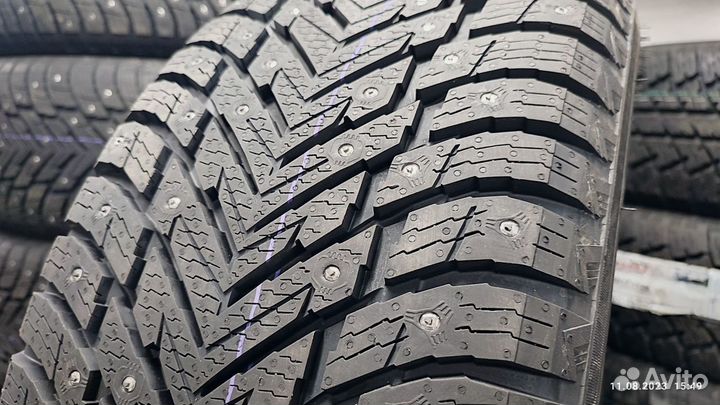 Nokian Tyres Hakkapeliitta 10p SUV 245/70 R16 111T