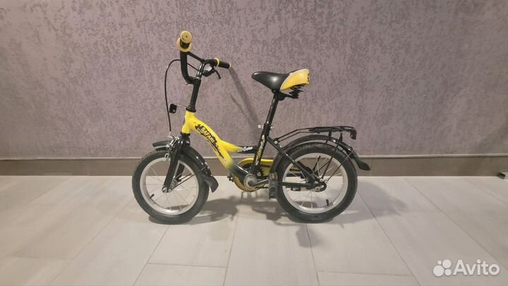 Детский велосипед на 3-4 года