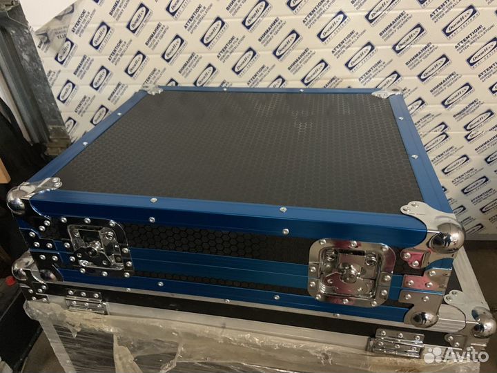 Пульт DMX MA lighting OnPC command wing