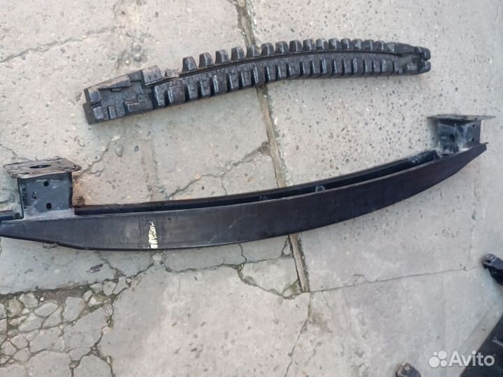 Усилитель заднего бампера VW Touareg