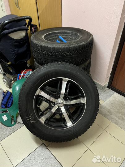 Колёса R-18/275/60 nokian