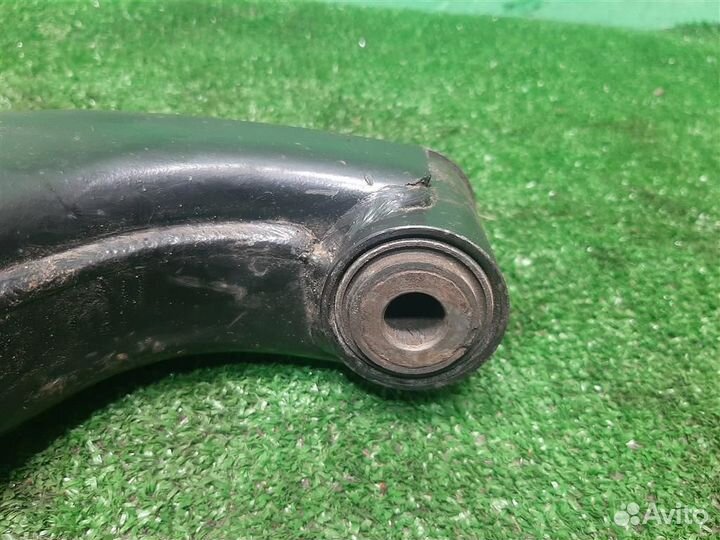 Рычаг задний поперечный правый Mitsubishi Grandis