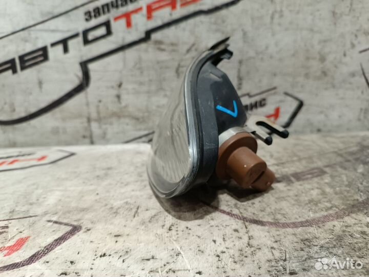 Габарит BMW 3-series E46 белый левый 2 модель 6914199 KE500Z