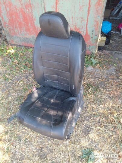 Сиденья ниссан тиида
