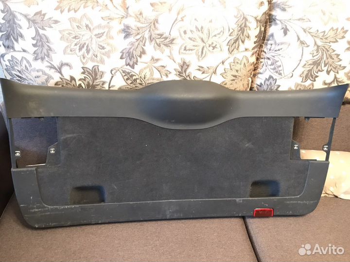 Пластик багажника Touareg 1