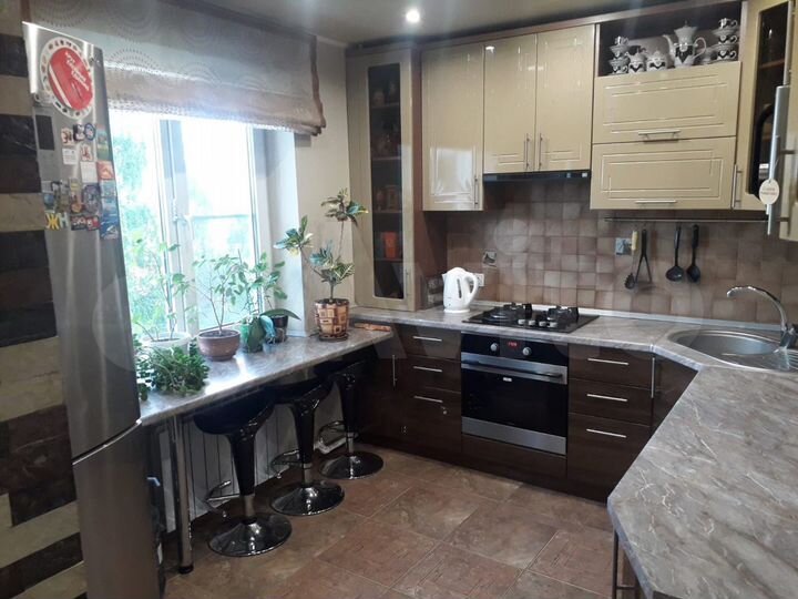 3-к. квартира, 74 м², 3/10 эт.