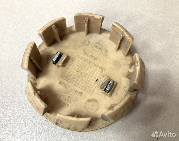 Колпачок центральный диска 40342-AV610 Nissan