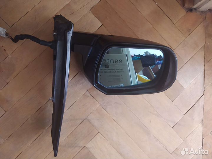 Зеркало заднего вида