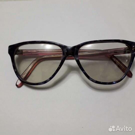 Очки разные, оправы, футляр