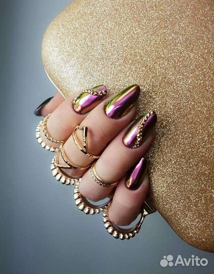 Модель на маникюр и педикюр