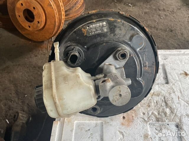 Вакуумный усилитель тормозов Audi Q7 в сборе