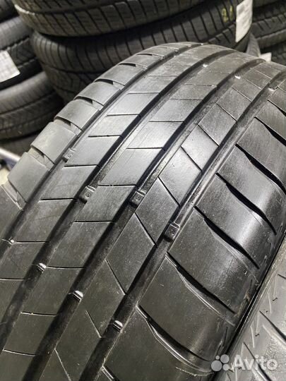 Bridgestone Turanza T005 215/60 R16