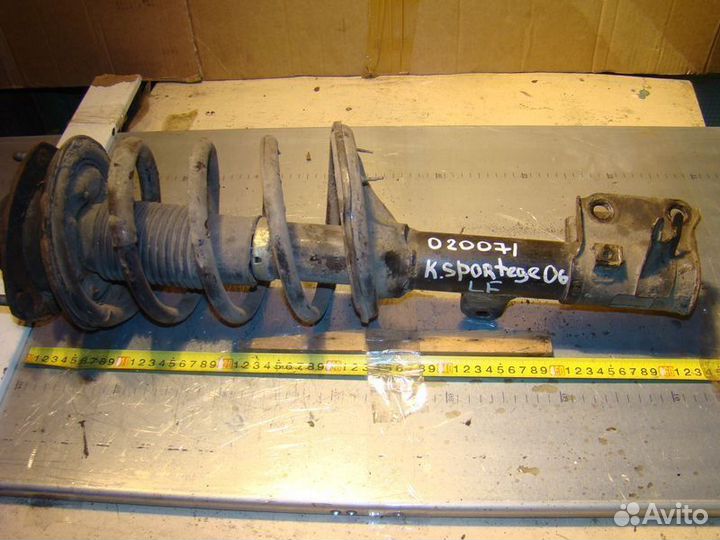 Стойка передняя Kia sportage 08г