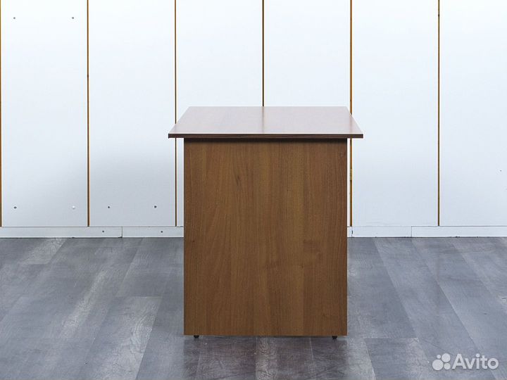 Стол под компьютер