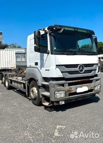 Pазбираем грузовик Mercedes-Benz Axor mpiii с 2009