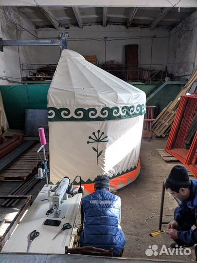 Полуюрта для выставок и фотозоны