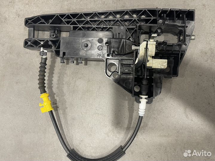 Кронштейн ручки двери audi