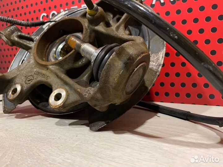 Кулак задний правый Jeep Grand Cherokee WK2 2016