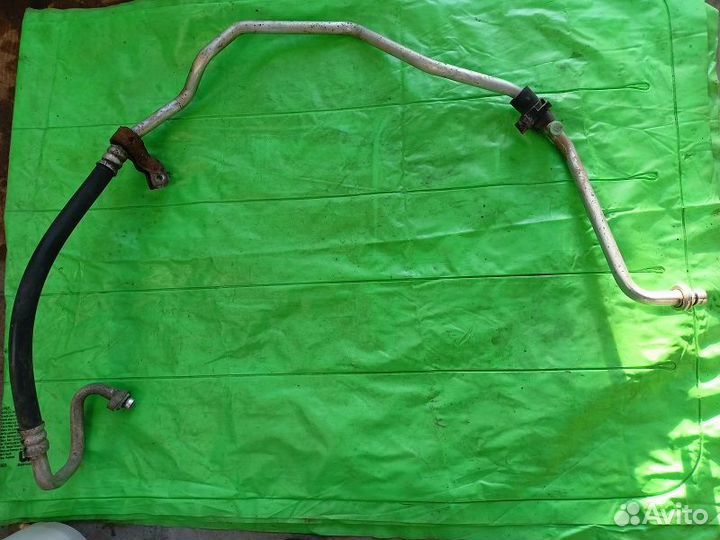 Трубка кондиционера толстая Mazda 3 бк 2003-2009г