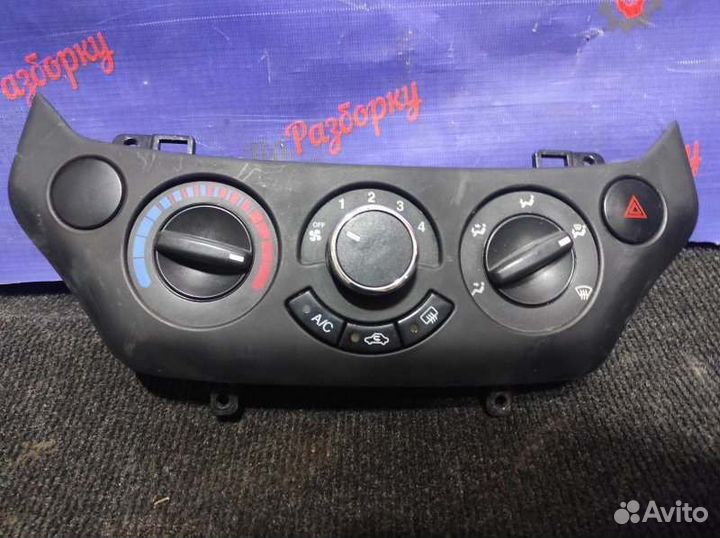 Блок управления печкой Chevrolet Aveo 1.4Л 2010