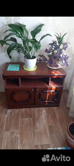 Тумба под телевизор