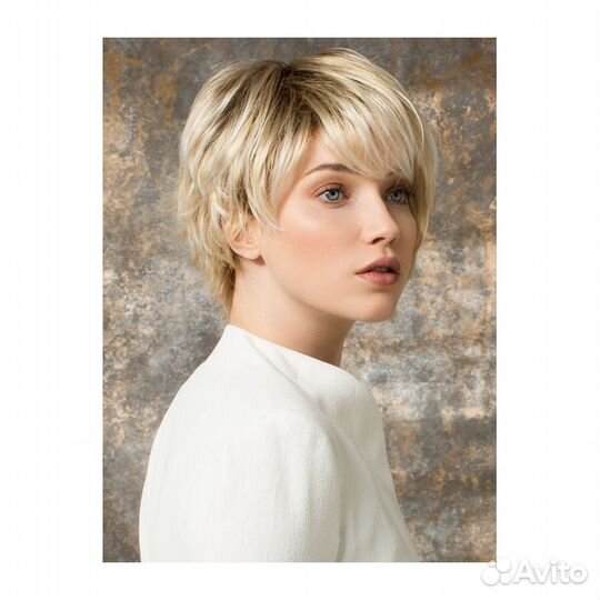 Парик немецкий. Новый
