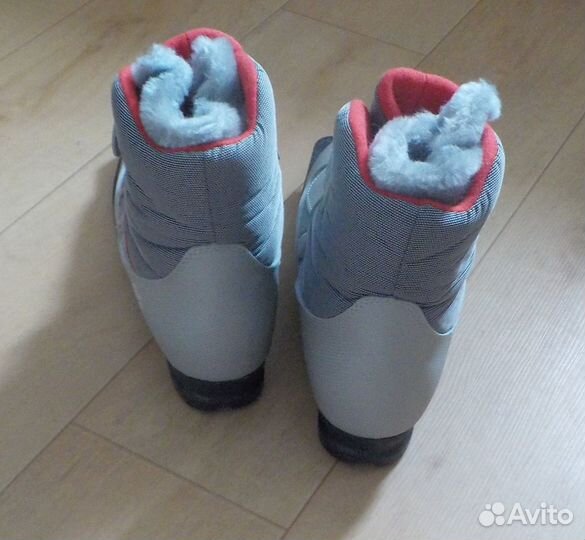 Лыжные ботинки размер 37