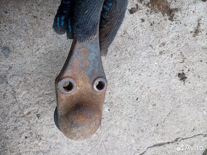 Шаровая опора нижняя Mitsubishi Pajero Sport