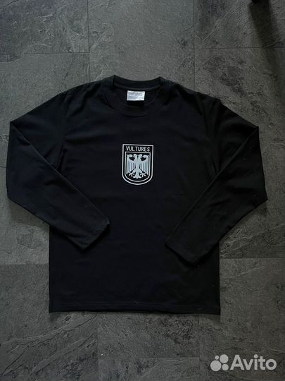 Лонгслив vultures