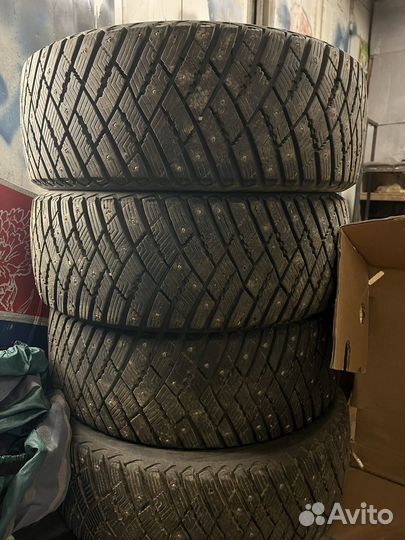 Goodyear UltraGrip 2 235/55 R18