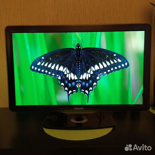 Телевизор Philips LCD 32 PFL7605H/60