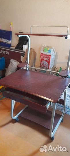 Компьютерный стол