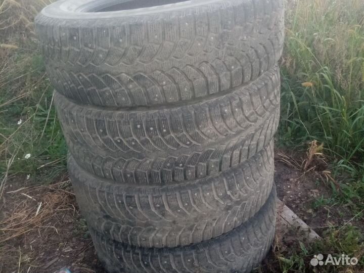 Bridgestone Blizzak Spike-01 195/65 R15