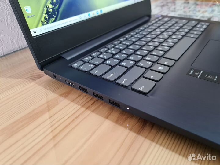 Ноутбук FullHD Ryzen 5 4/8CPU 3.70GHz/8GB/NVMe/2GB