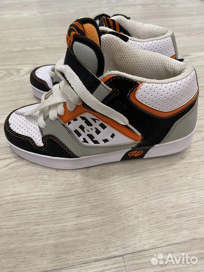 Роликовые кроссовки heelys