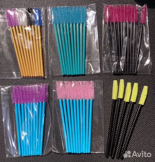 Щеточки для ресниц и бровей