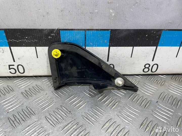 Б/У Накладка зеркала правого#001