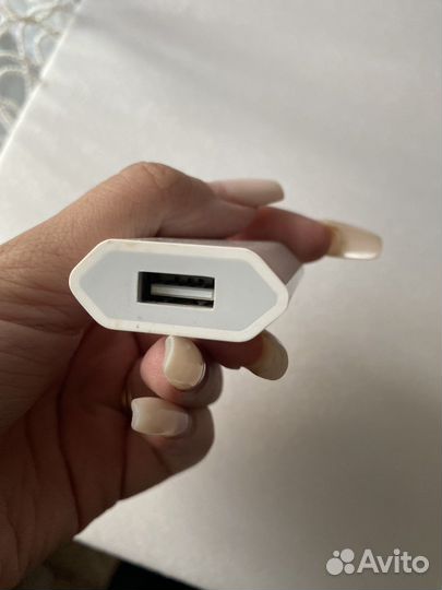 Оригинальный блок на iPhone с проводом