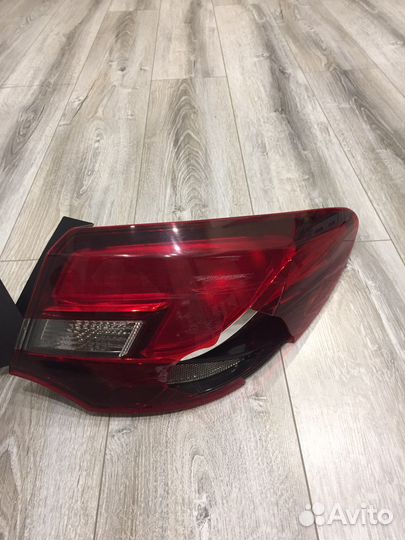 Продам фонари задние на Opel astra j рестайлинг