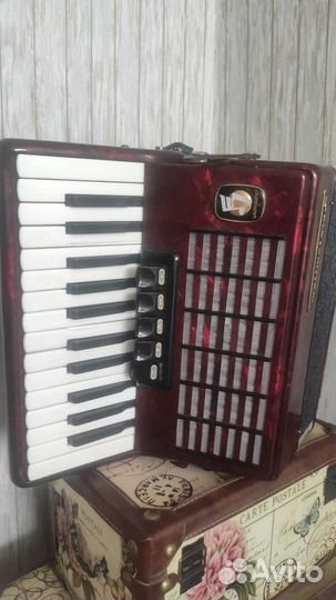 Аккордеон weltmeister 1/2 (половинка) + чехол